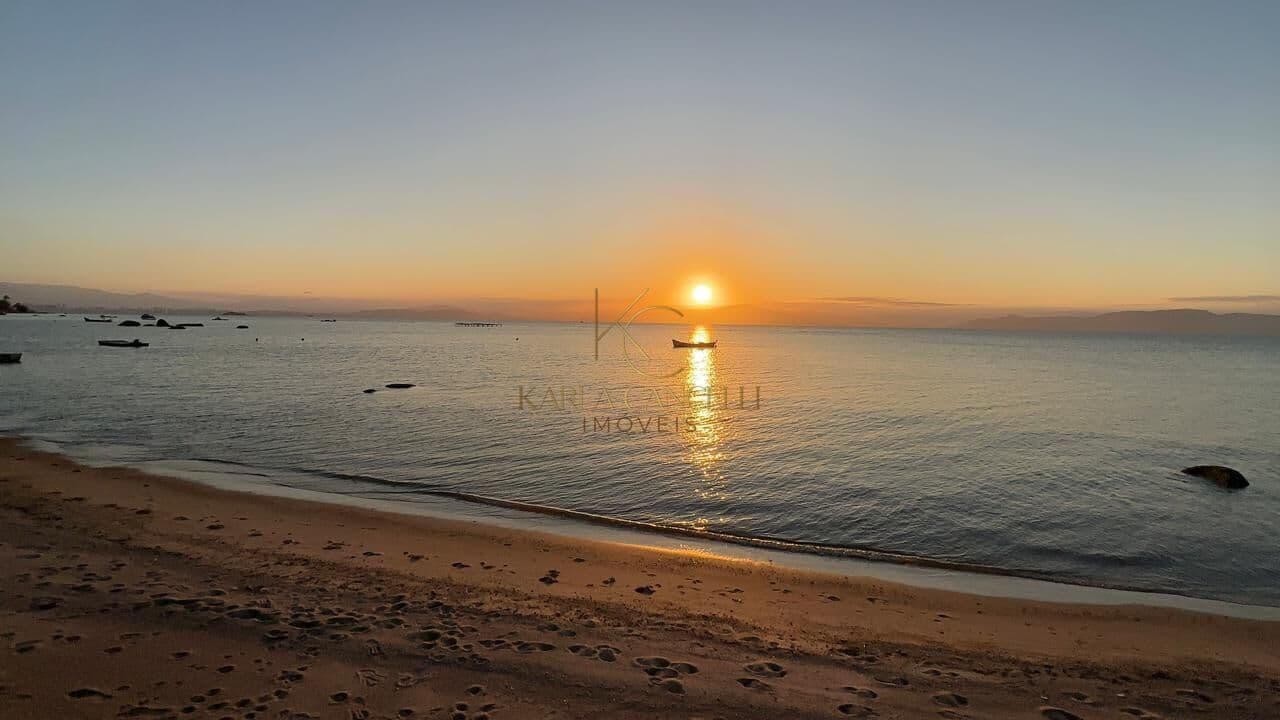 Cobertura com vista deslumbrante em Cacupé
