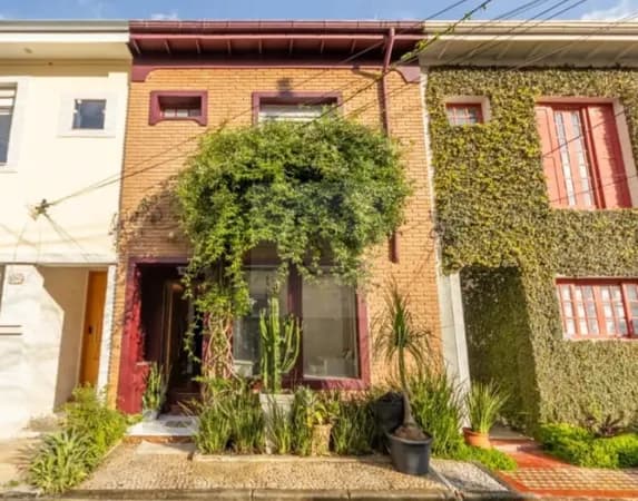 Casa Vila em Vila Mariana, 136 m2, 3 quartos, para reforma