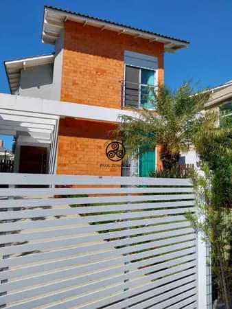 Casa Moderna com Piscina e Espaço Gourmet