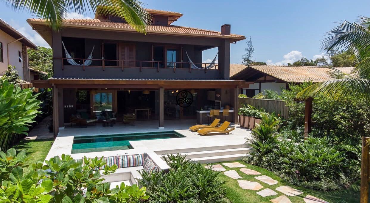 Casa Alto Padrão a Beira Mar