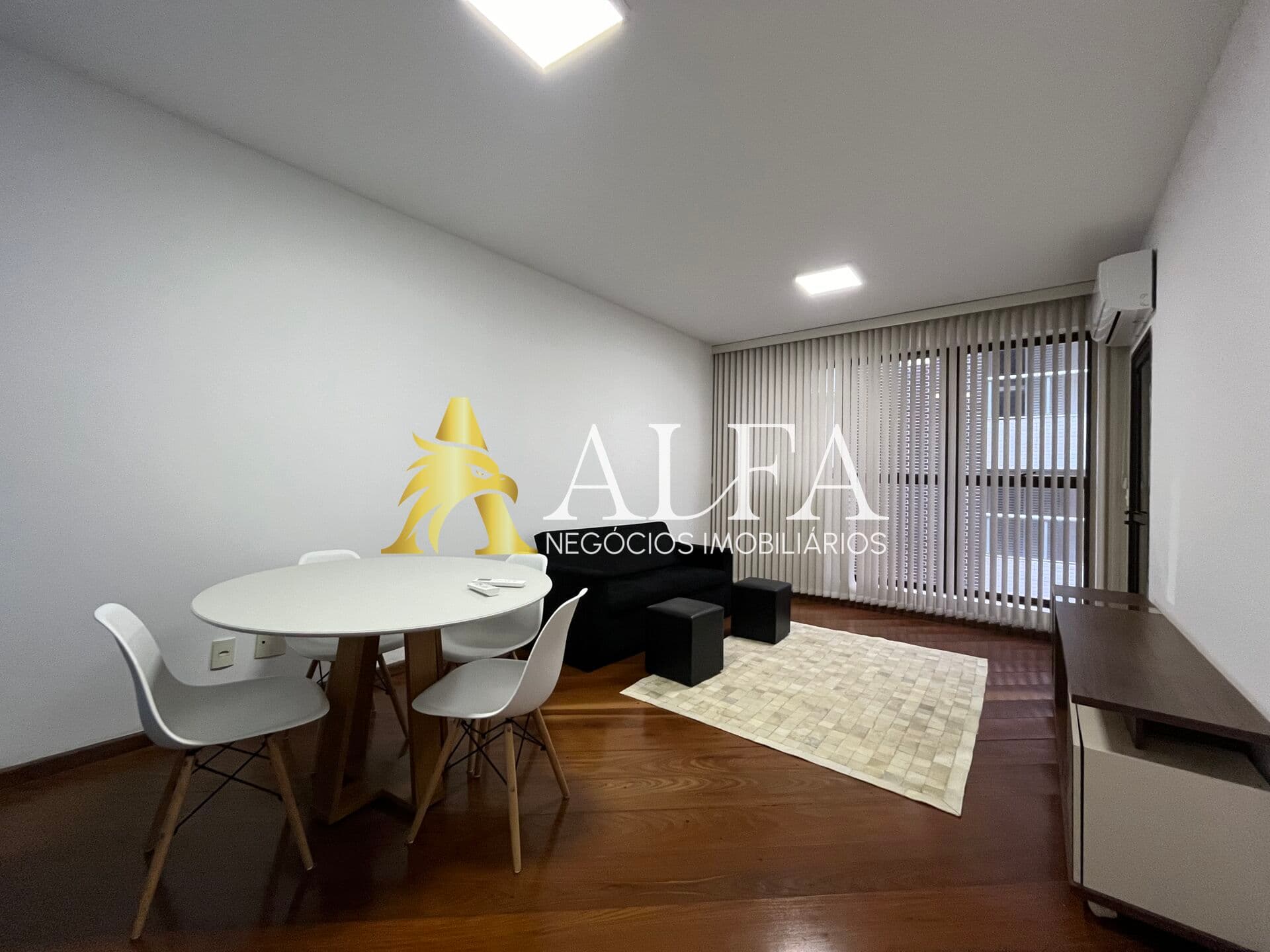 Apartamento à venda na Aparecida – Santos | 62,45 m² | Reformado | 1 quadra da praia