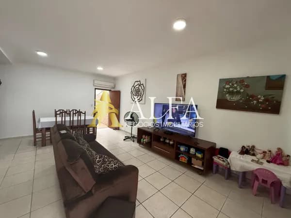 Casa Sobreposta em Macuco, Santos/SP