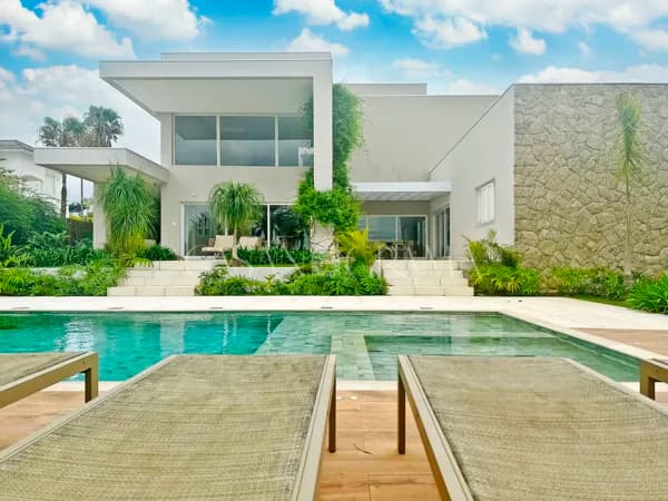 Casa Alberta | Sua casa dos sonhos à beira lago na Fazenda Alvorada
