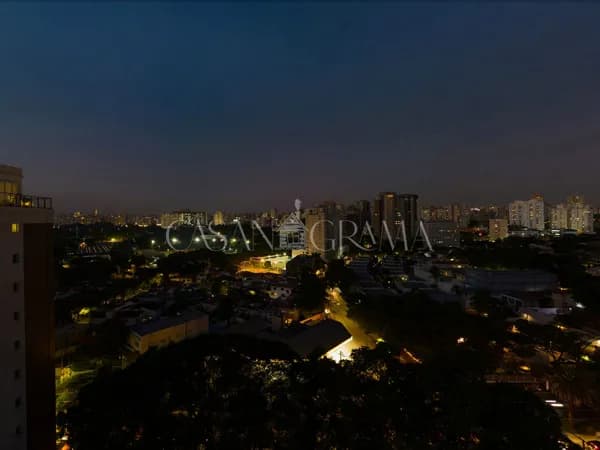 Apartamento sofisticado no Edifício Copa