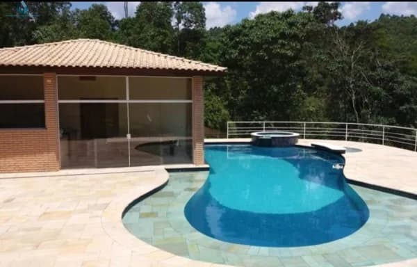 Casa em Condomínio para Venda em Centro Araçariguama-SP