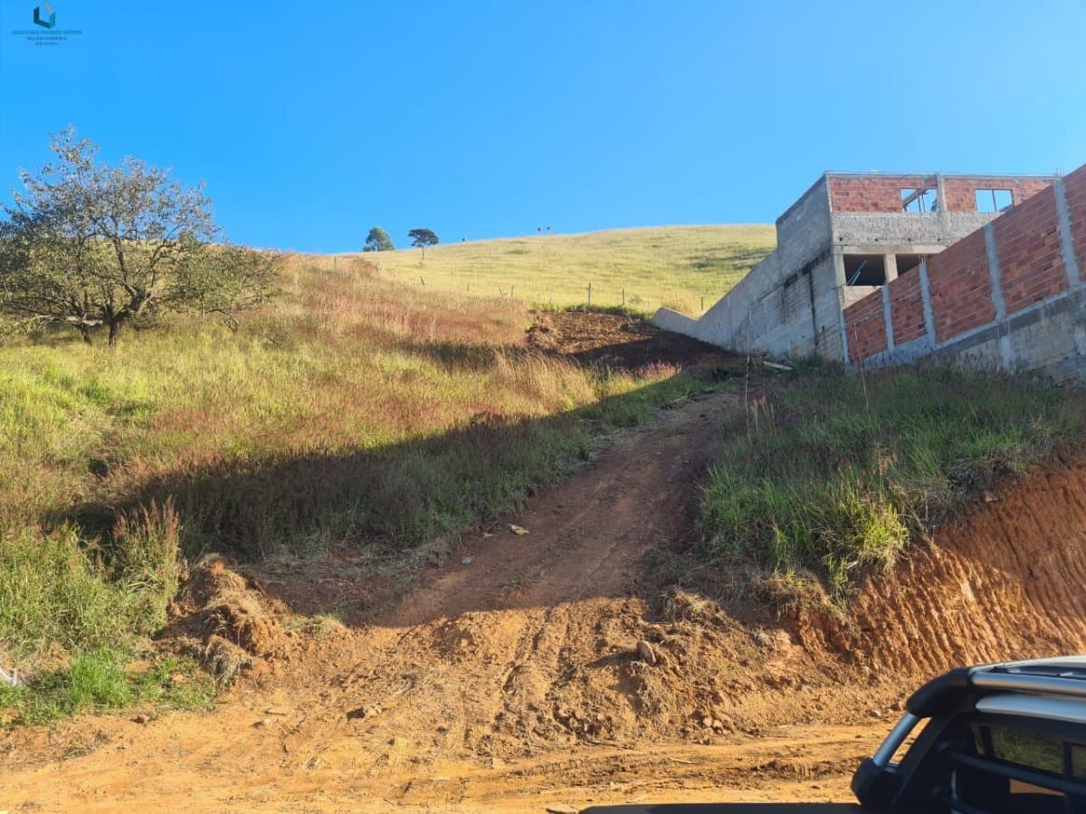 Terreno para Venda em Recanto Maravilha III Santana de Parnaíba-SP