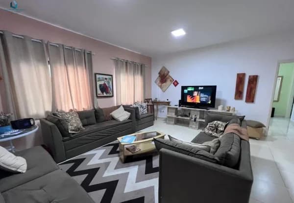 Casa Padrão para Venda em Centro Itanhaém-SP