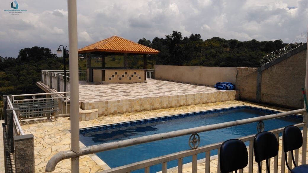 Casa Padrão para Venda em Recanto Maravilha III Santana de Parnaíba-SP