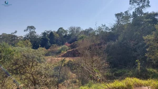 Área Residencial para Venda em Centro Araçariguama-SP