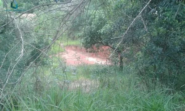 Terreno em Condomínio para Venda em Centro Araçariguama-SP