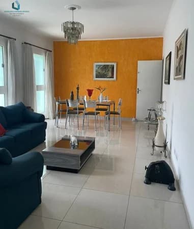 Casa Padrão para Venda em Centro São Roque-SP