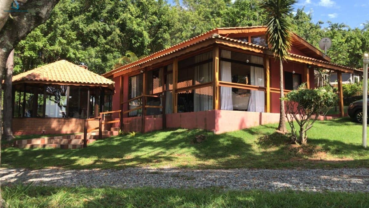 Casa em Condomínio para Venda em Centro Araçariguama-SP