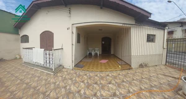 Casa Térrea para Venda e Aluguel em Centro São Roque-SP