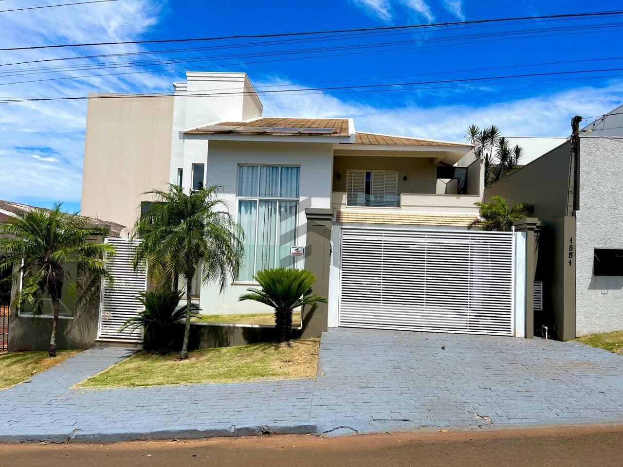 SOBRADO Á VENDA
