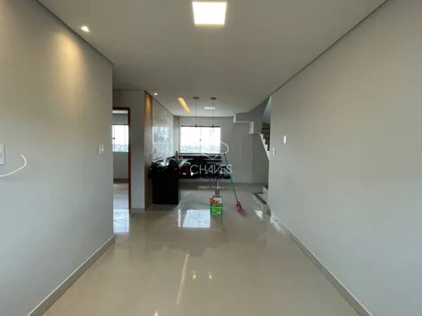 Apartamento triplex à venda no Novo Horizonte