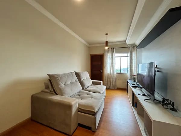Apartamento com 03 quartos no Bairro Santa Matilde