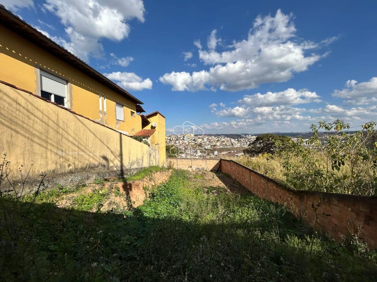 Lote à Venda – Bairro Queluz