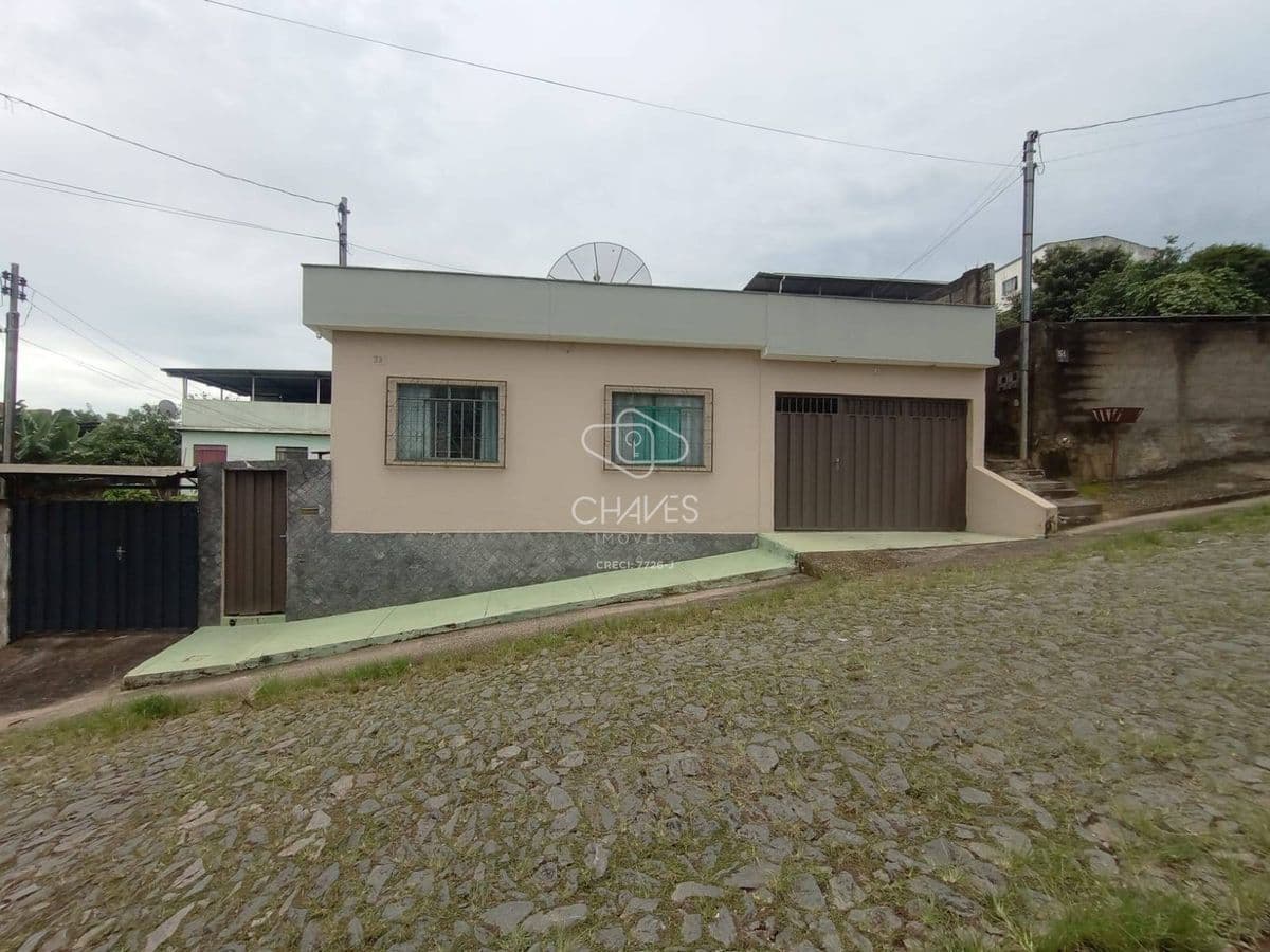 Casa com 3 quartos, São Benedito - Conselheiro Lafaiete