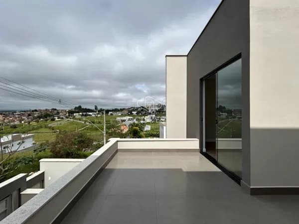 Casa à venda com 3 quartos, Jardim dos Cristais - Conselheiro Lafaiete