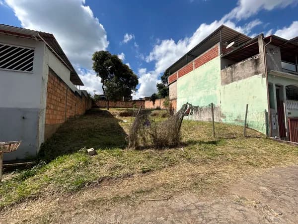 Lote no bairro Satélite