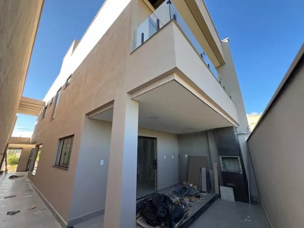 Casa geminada em construção – Bairro jardim Monte Verde