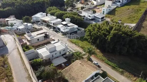 Lote à venda no Condomínio Granja das Hortênsias!