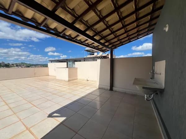 Apartamento/Cobertura de 03 quartos com suíte no bairro Albertina