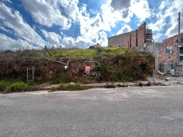 Lote à venda no bairro Santa Matilde