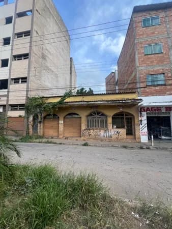 Lote Comercial à Venda no Centro