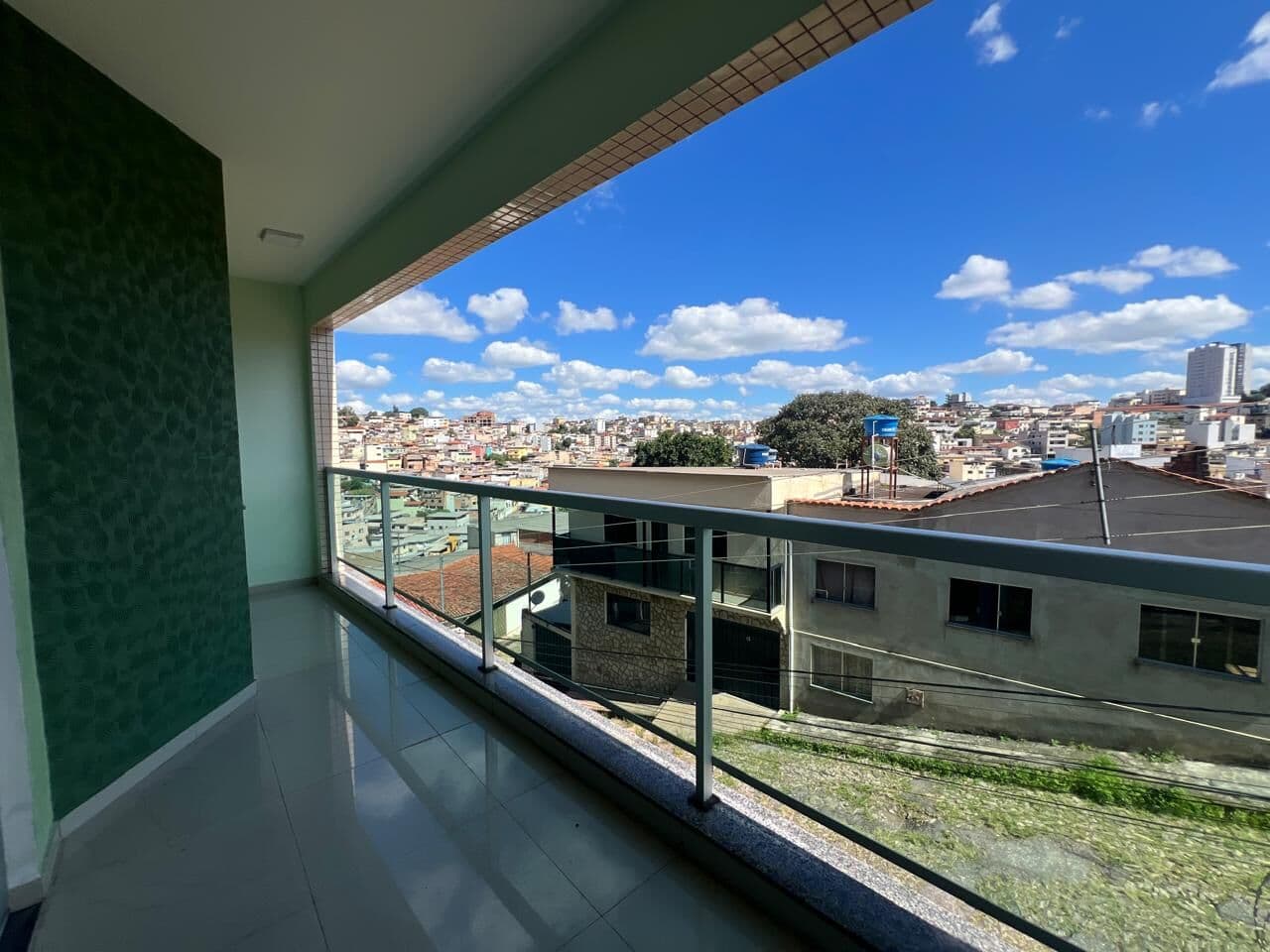 Apartamento de 03 quartos com suíte no bairro Albertina