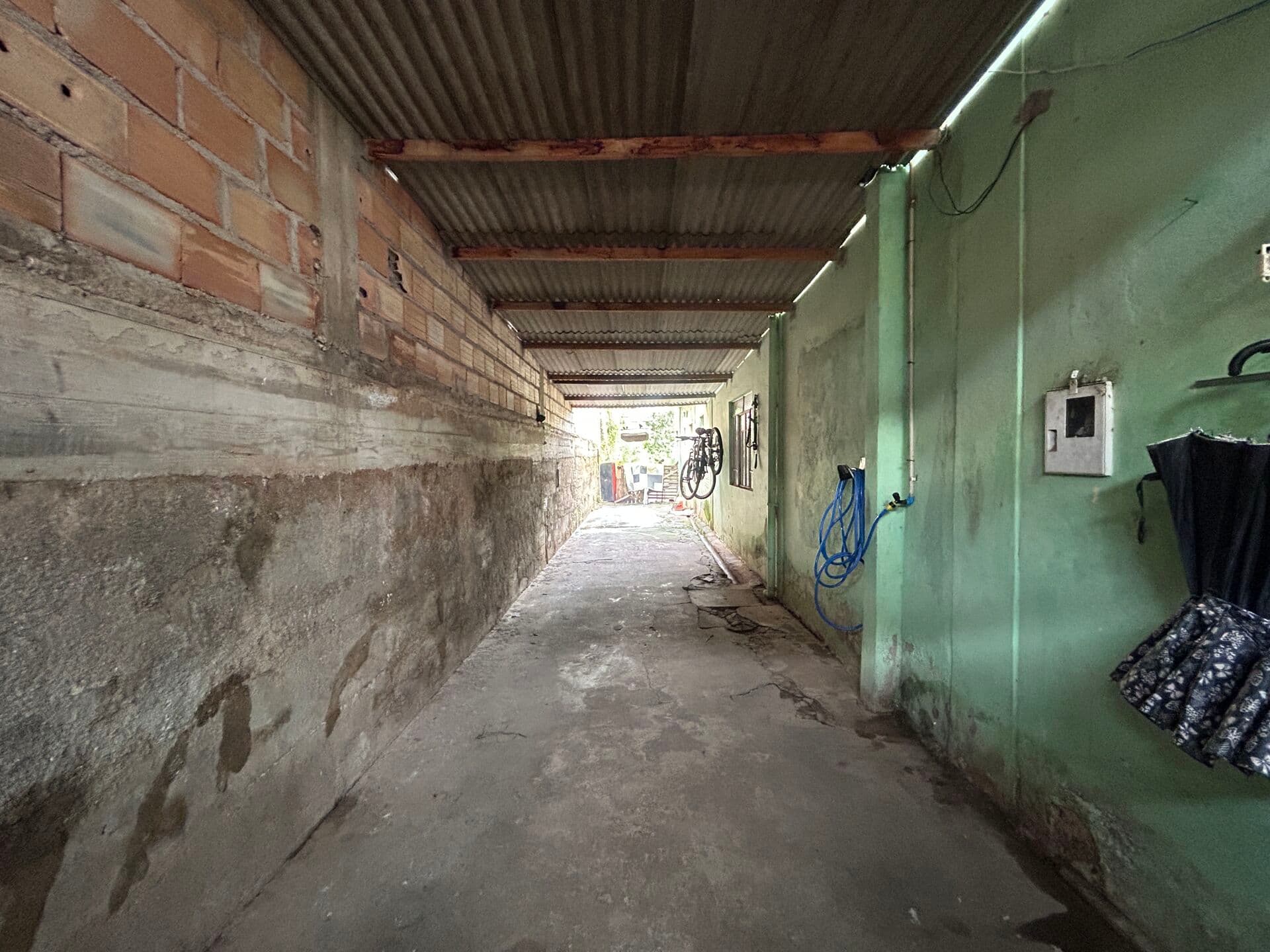 Casa com 4 quartos, sendo 1 suíte no bairro Alvorada