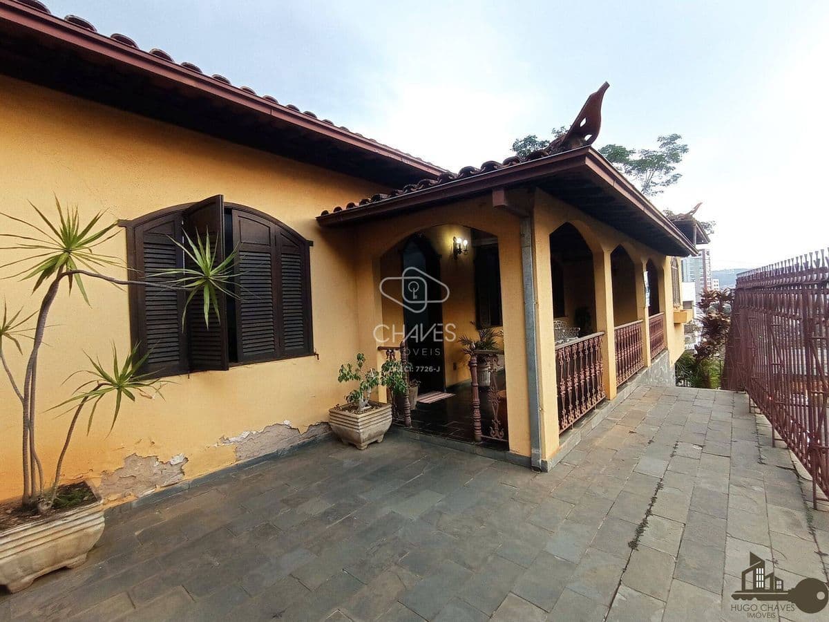 Casa com 4 quartos à Venda, Campo Alegre
