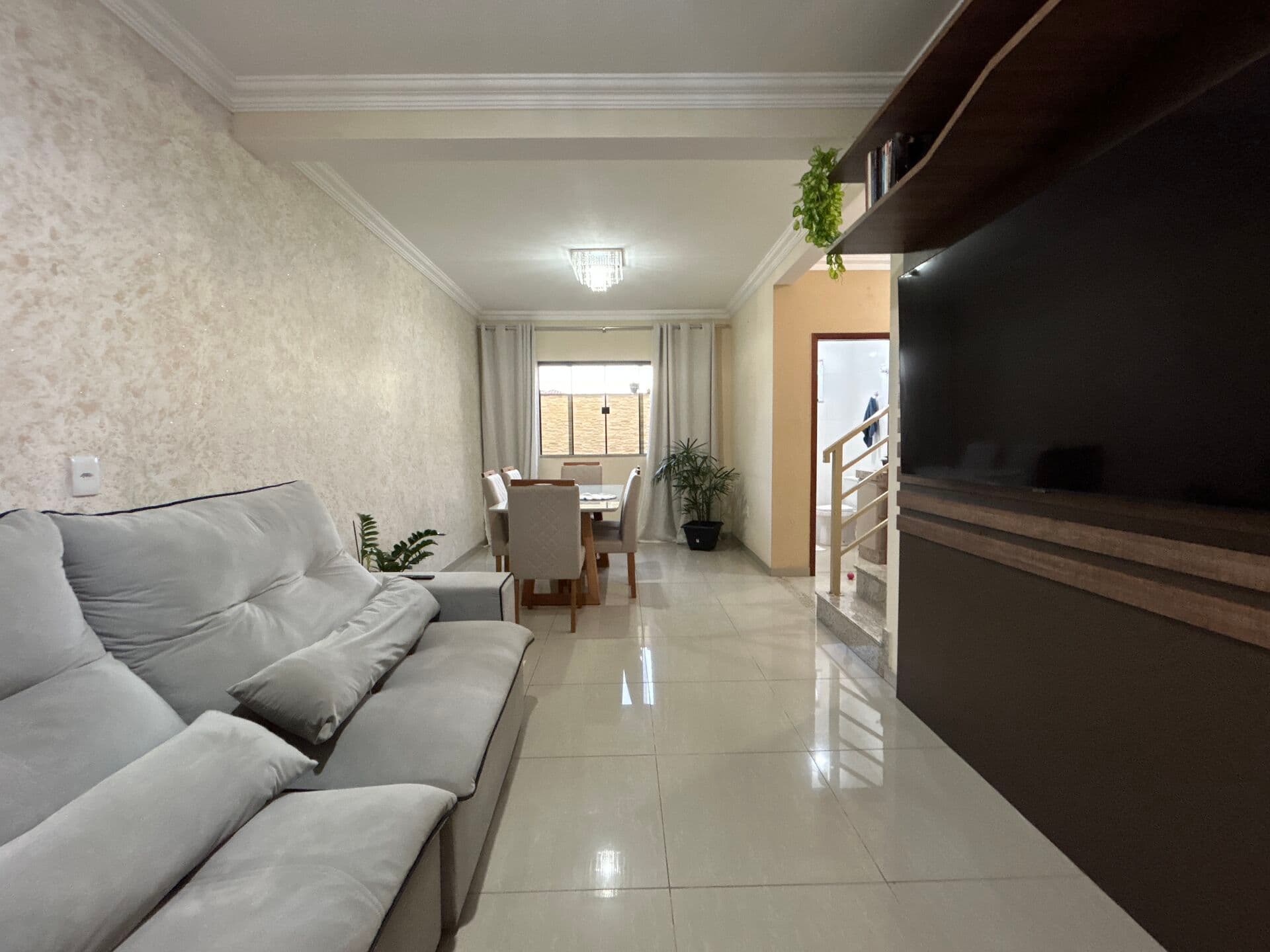 Casa Geminada de 120 m² no bairro Rochedo