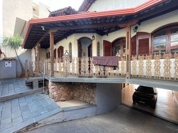 Casa com 6 quartos à Venda, Chapada - Conselheiro Lafaiete