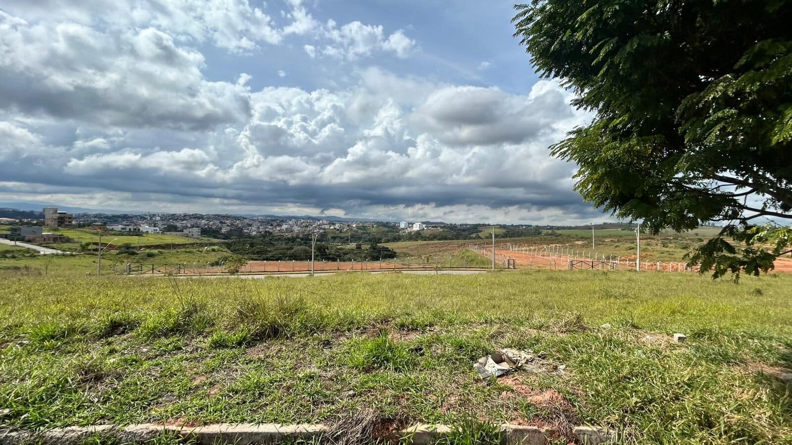 Lote à venda no bairro Santa Fé