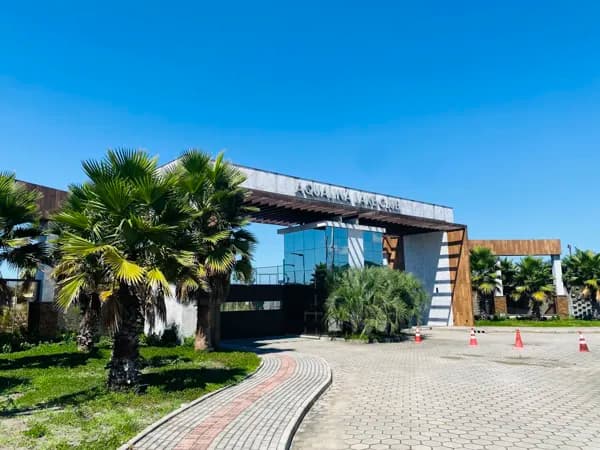 Lindo terreno com 450m2 no condomínio Aqualina