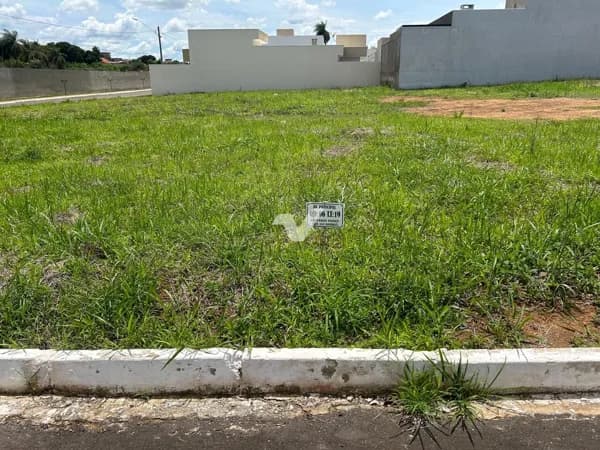 Terreno em Condomínio em Jardim Califórnia, Formosa/GO