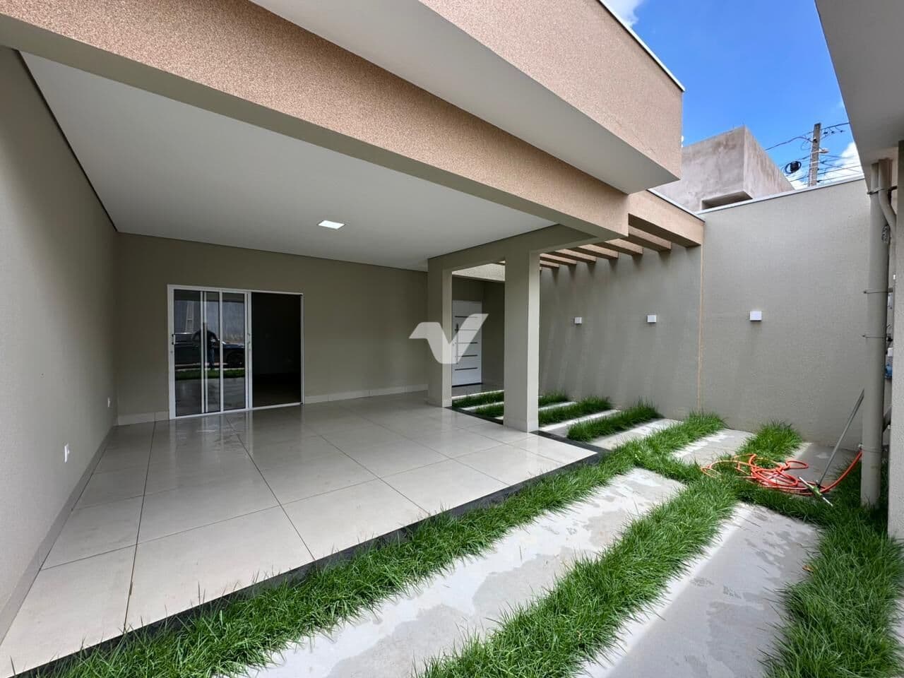 CASA NOVA DISPONÍVEL PARA VENDA - PARQUE DA COLINA