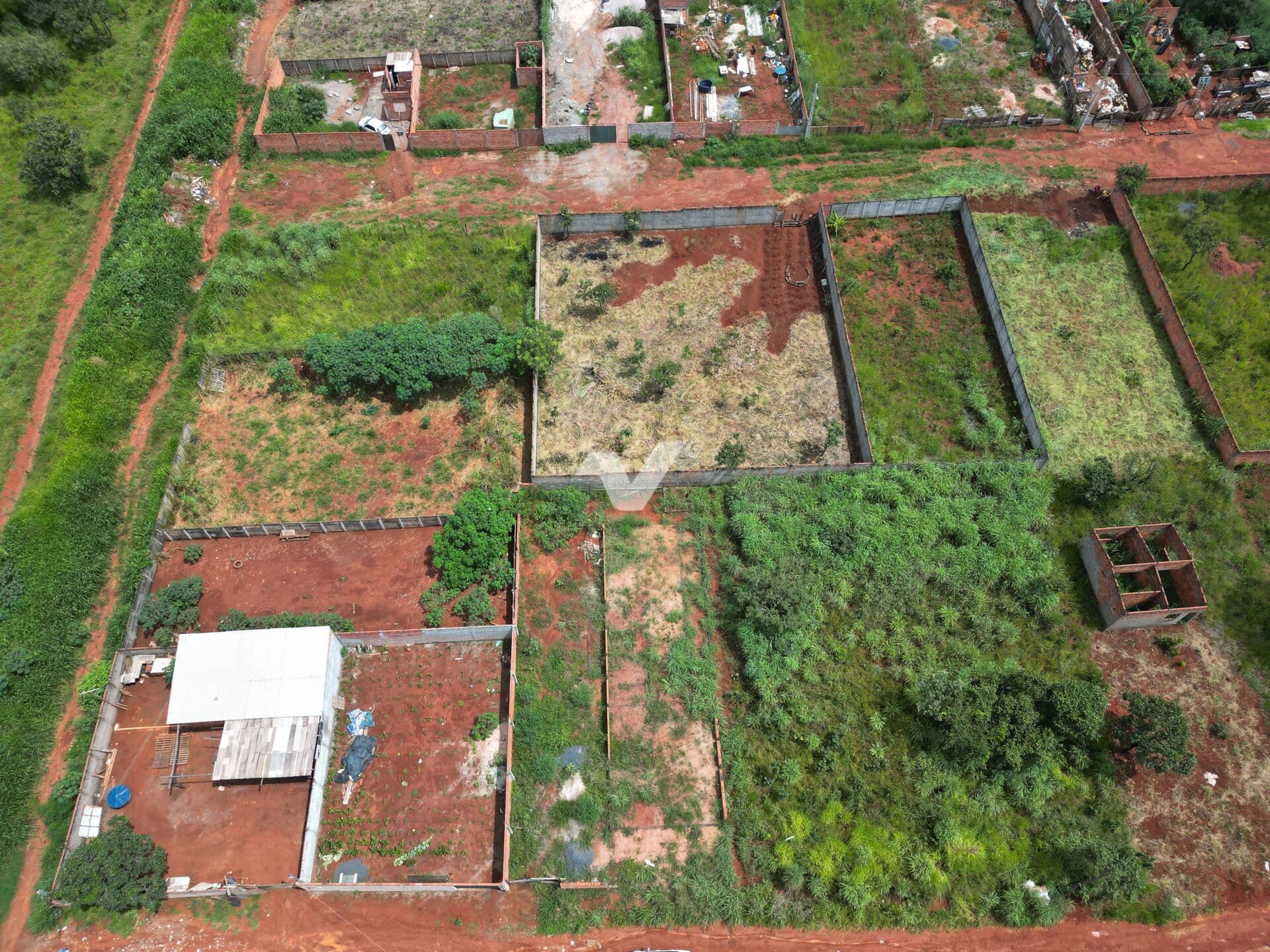 TERRENO DISPONÍVE PARA VENDA NO PARQUE SÃO FRANCISCO DE ASSIS (PRÓXIMO A DECIDA DA LAGOA FEIA).