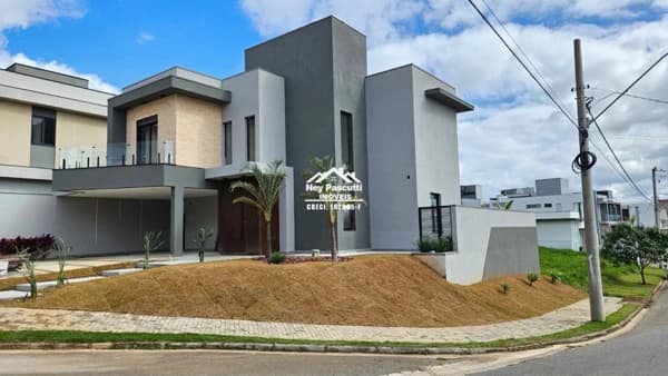 Casa à venda no bairro Cézar de Souza em Mogi das Cruzes/SP