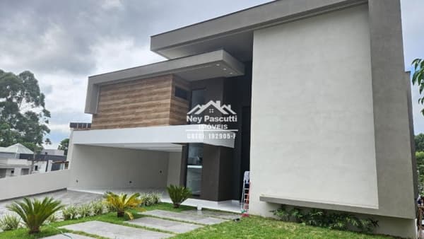 Casa à venda no bairro Residencial Real Park em Arujá/SP