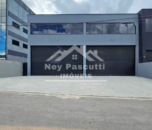 Salão comercial em Arujá/SP