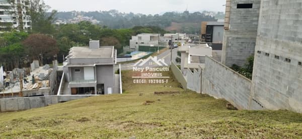 Terreno à venda no bairro Arujazinho I, II e III em Arujá/SP