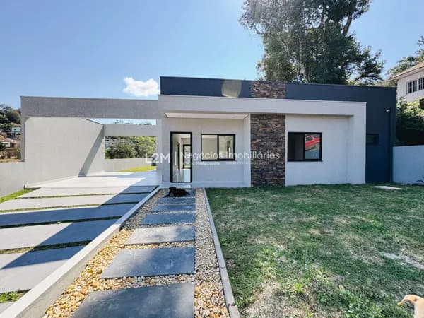 Casa 3 dormitórios e muuuita sobra de lote