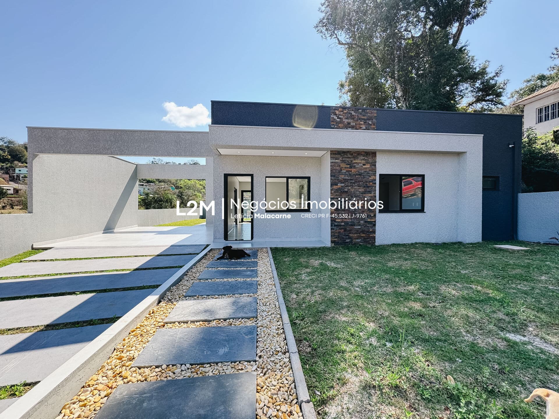 Casa 3 dormitórios e muuuita sobra de lote