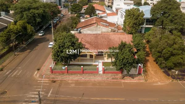 Casa de Esquina com 184 m² Privativos — Ponto Estratégico para Empresas, Clínicas ou Investidores