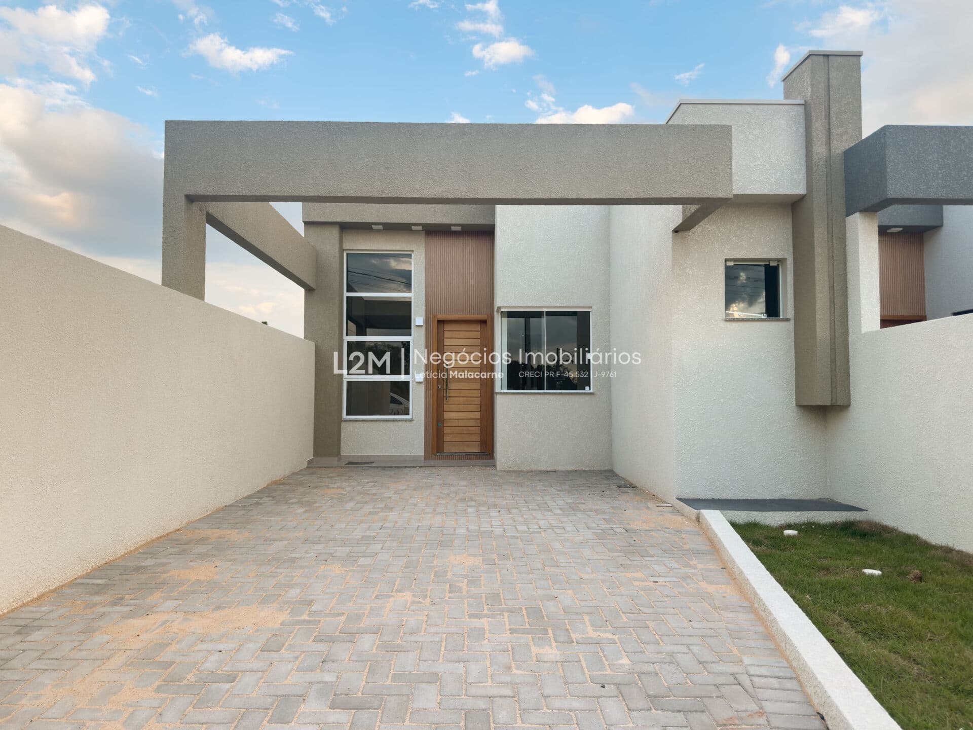 Casa para Venda em Francisco Beltrão, Água Branca, 2 dormitórios, 1 suíte, 2 banheiros, 1 vaga