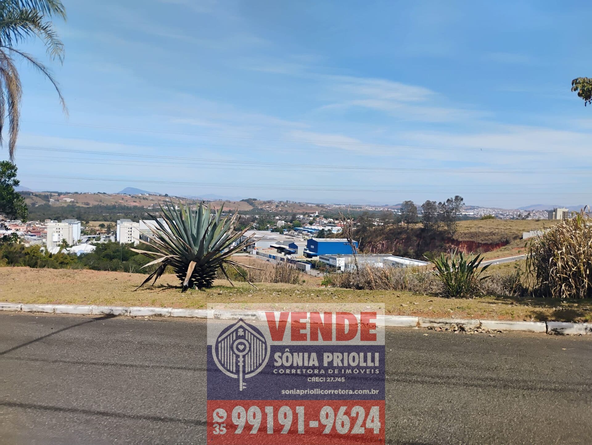 Lote/Terreno em Pouso Alegre - Village Angelo Guersoni