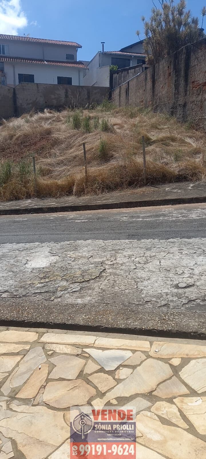 Lote/Terreno em Pouso Alegre - Colinas de Santa Bárbara
