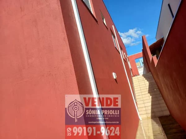 Casa em Pouso Alegre - Cidade Vergani